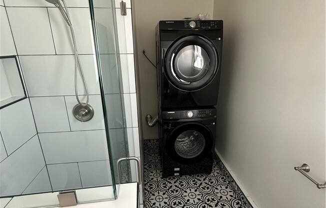 Studio, 1 bath, 400 sqft, $2,000