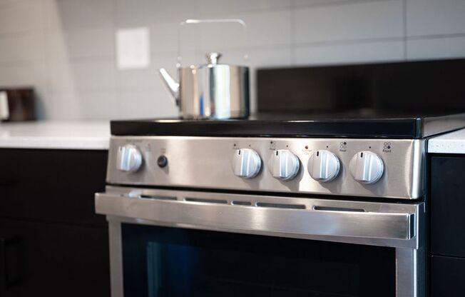 Studio, 1 bath, 350 sqft, $1,500, Unit 212