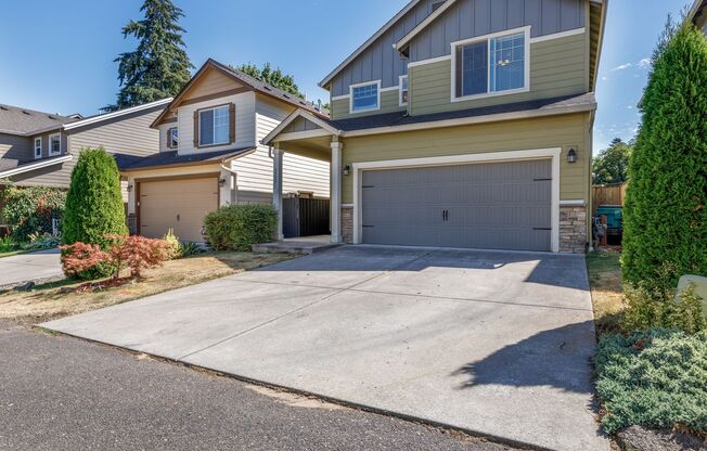 3 Bedroom, 2.5 Bath Home with Open Layout, Vaulted Ceilings, and AC!