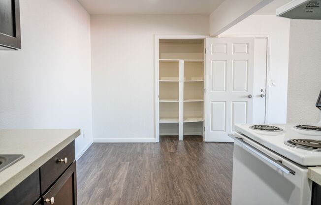 1 bed, 1 bath, 650 sqft, $1,775, Unit A10