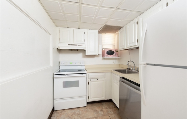 1 bed, 1 bath, 643 sqft, $2,800, Unit 206