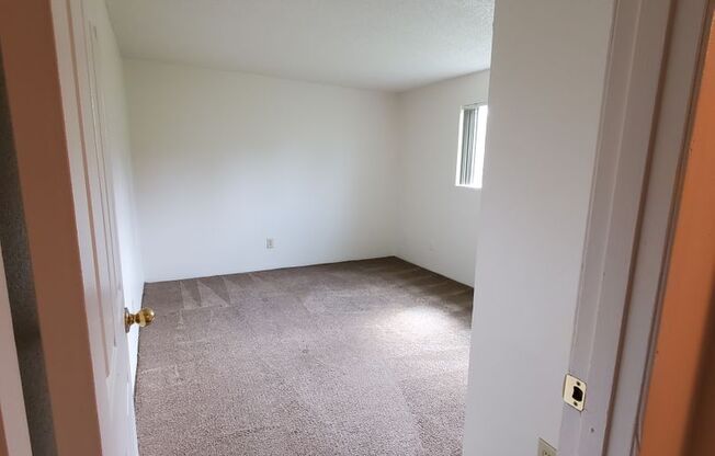 1 bed, 1 bath, 505 sqft, $1,075, Unit 18
