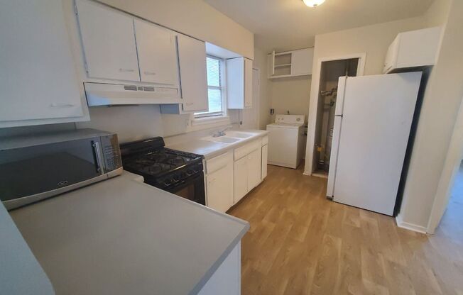 1 bed, 1 bath, $975