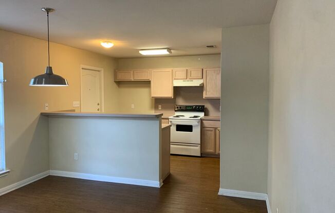 3 beds, 2 baths, $1,395