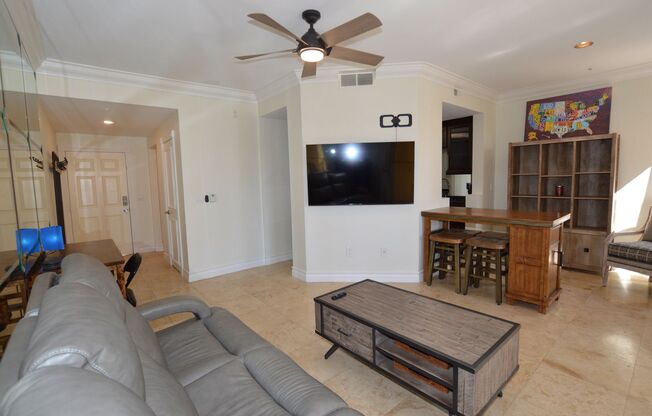 Beautiful and Bright Furnished, 1 Bd / 1 Ba Condo w/ Pool View