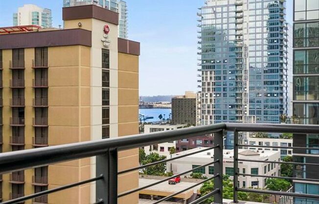 2 beds, 1 bath, $3,000, Unit # 1003