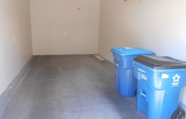 3 beds, 2 baths, $1,700, Unit # 14 2054