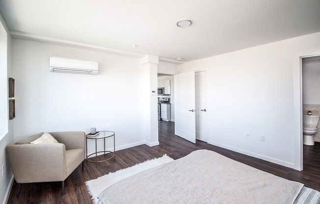2 beds, 2 baths, 1,103 sqft, $4,050, Unit 505