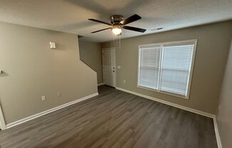 2 beds, 1.5 baths, $1,049, Unit vita976