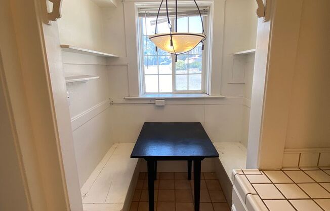 1 bed, 1 bath, $1,050, Unit 1