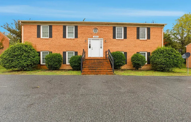 Daniel Hill Apts. 103