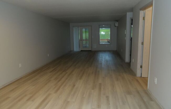 2 beds, 2 baths, 1,240 sqft, $1,940, Unit L57