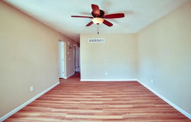 3 beds, 1 bath, $1,699