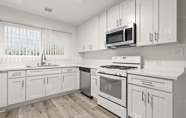 (Anna) 4216 Mary Ellen Avenue