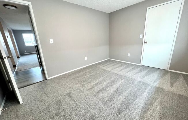 2 beds, 1 bath, 900 sqft, $1,650, Unit 19-C