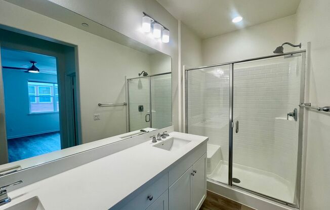 Beautifully upgraded townhome with 2-car in Rancho Cucamonga