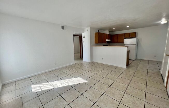 2 beds, 1 bath, $1,400