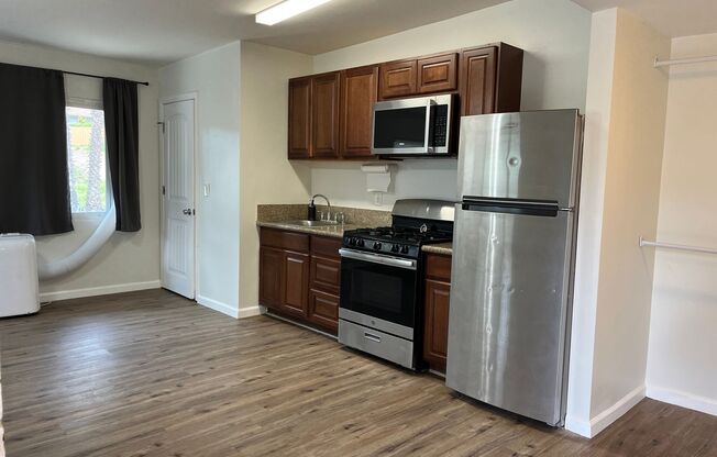 Studio, 1 bath, 400 sqft, $1,595, Unit 5122