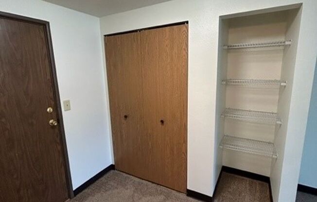 Studio, 1 bath, 300 sqft, $620, Unit 2526-08