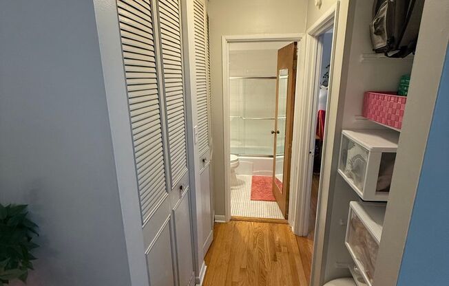 1 bed, 1 bath, $2,095, Unit 363