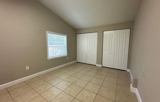 3 beds, 2 baths, $2,500