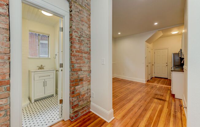 1614 Walnut St