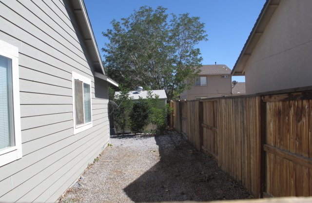 3 beds, 2 baths, $1,900