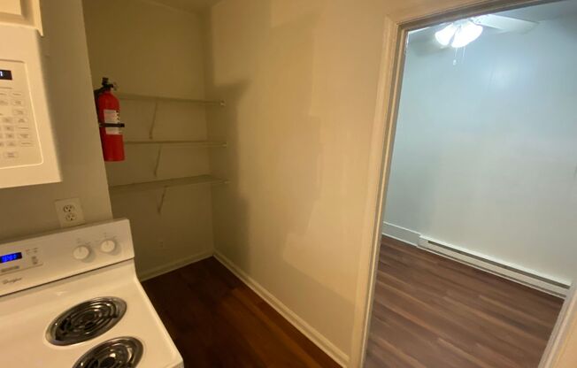 1 bed, 1 bath, 388 sqft, $965, Unit 21