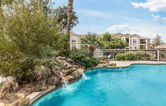 Tierra Antigua Apartments