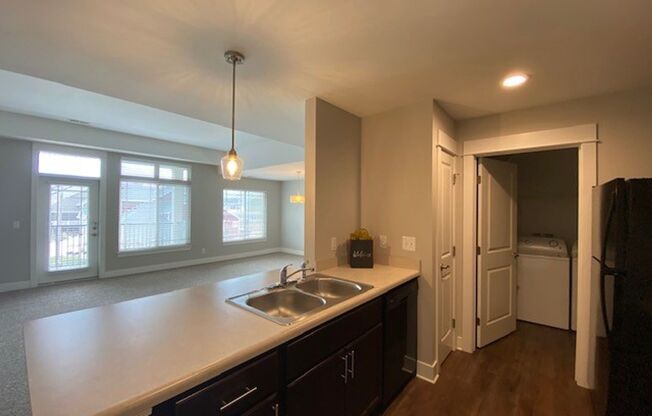 2 beds, 2 baths, 1,284 sqft, $2,171, Unit 2105-201
