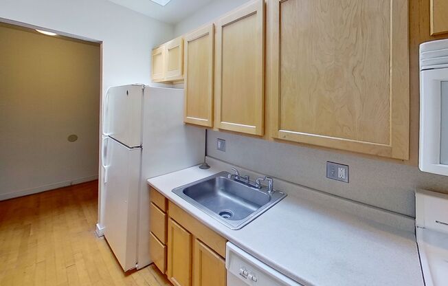 Studio, 1 bath, 400 sqft, $1,149, Unit 15E