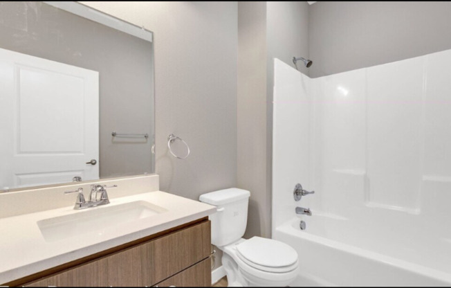 1 bed, 1 bath, 552 sqft, $1,295, Unit 12