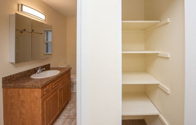 2 beds, 2.5 baths, 1,426 sqft, $2,495, Unit 502L