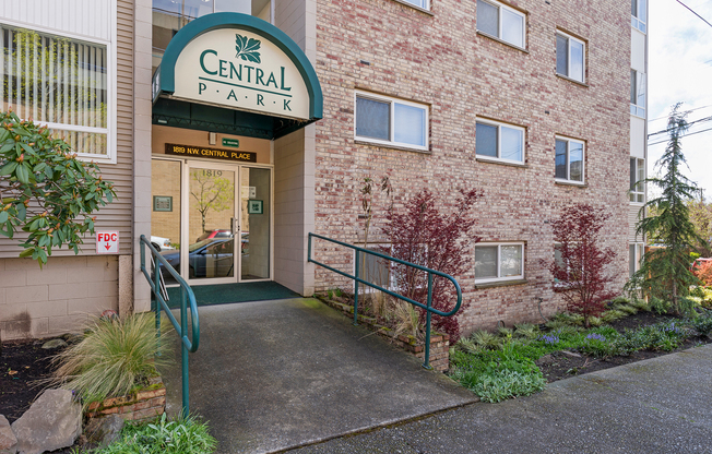 2 beds, 1 bath, 859 sqft, $2,695, Unit C-202