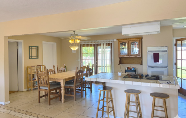 LARGE 4BR/2BA HOUSE FOR RENT