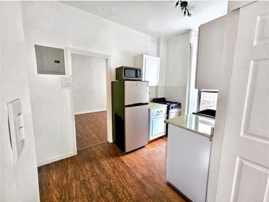 339 BEDFORD AVE