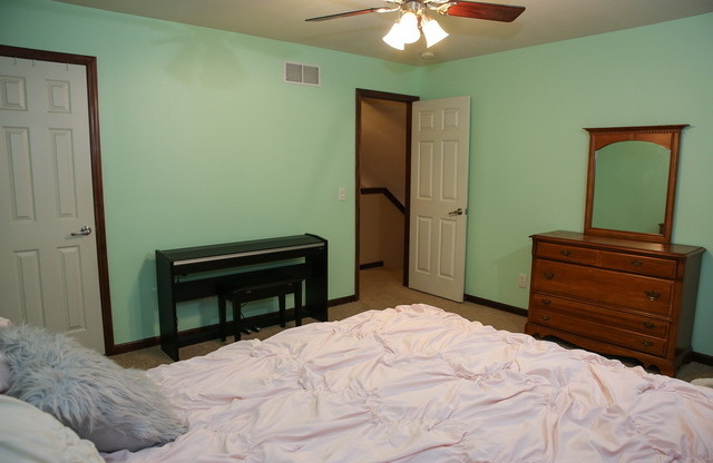 3 beds, 2 baths, $1,700