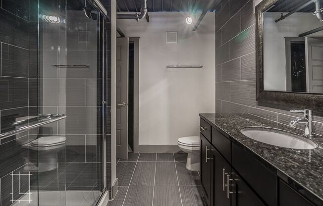 2 beds, 2 baths, $2,450, Unit 727 N. 4th St. Apt. 102