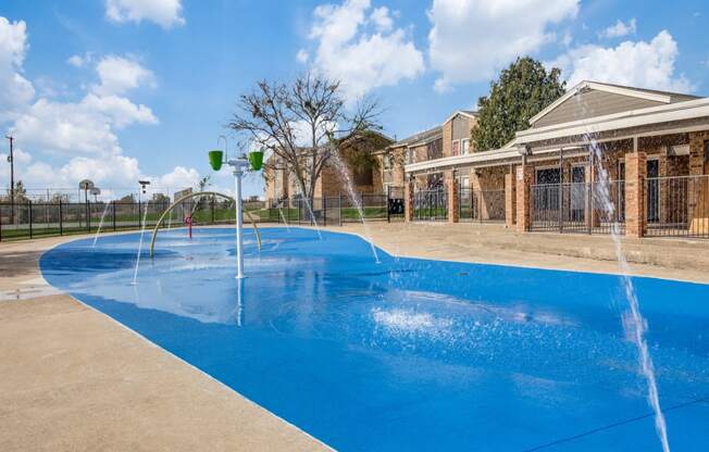 Monarch Pass Apartments in Fort Worth 76119 photo of  splash pad