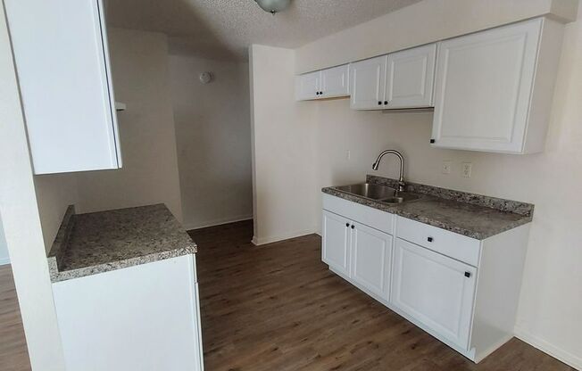 3 beds, 2 baths, $1,595