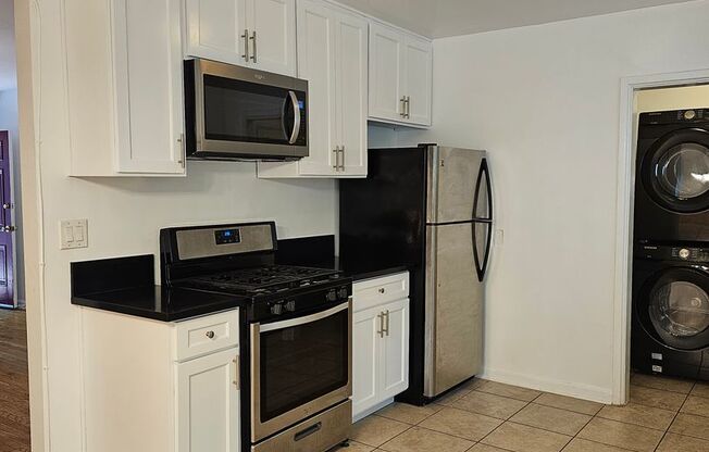 1 bed, 1 bath, $2,295