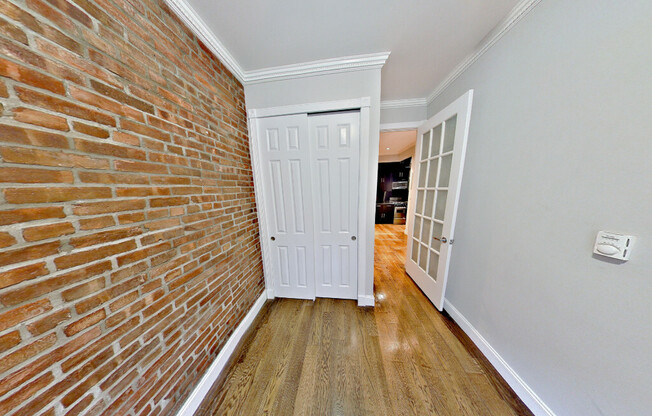 9 W 103 ST