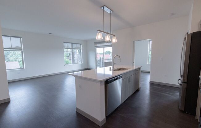 2 beds, 2 baths, 1,261 sqft, $2,686, Unit Unit 303