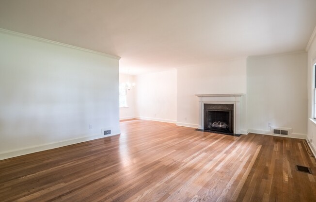 432 Collier Rd. NW