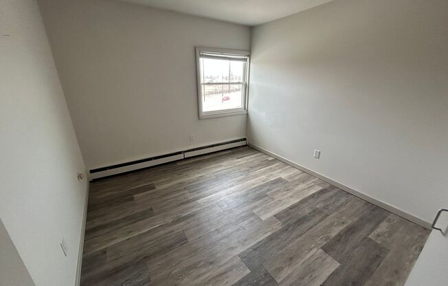 2 beds, 1 bath, $1,395, Unit 203