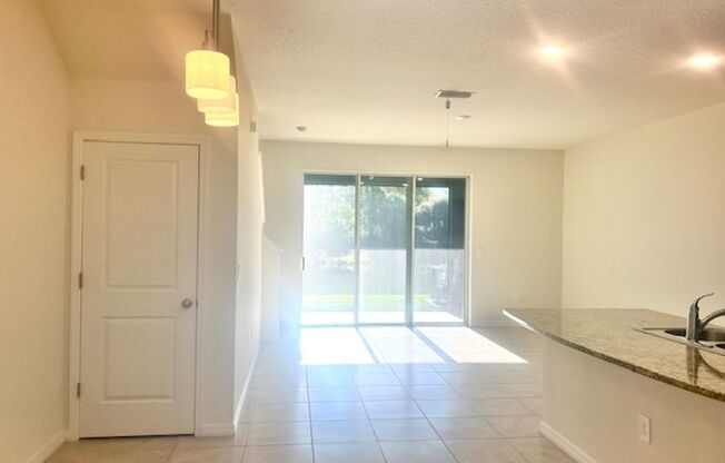 3/2.5 GATED COMMUNITY - TOWNHOUSE - GREAT SCHOOLS IN PALMER RANCH