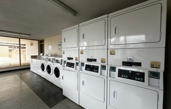 1 bed, 1 bath, $2,300
