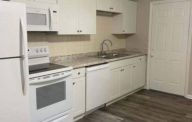 1669-1671 Hamlet Drive