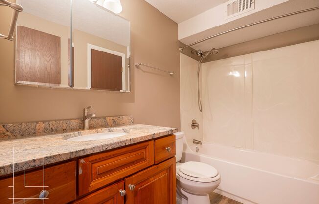 2 beds, 1.5 baths, $1,425, Unit 393 E Buttles Ave Apt. H