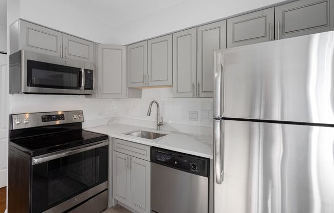 1 bed, 1 bath, 581 sqft, $1,850, Unit 402